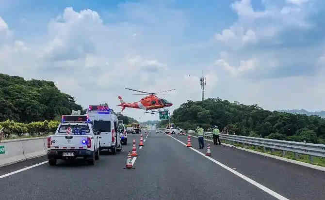 墨玉高速公路汽车救援案例